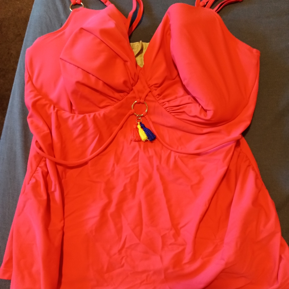 Cacique swim top
